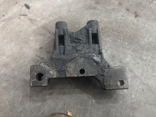 bontott VW TRANSPORTER Motor Tartó Bak (Fém)