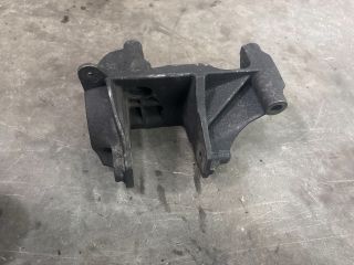 bontott VW TRANSPORTER Motor Tartó Bak (Fém)