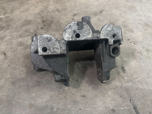 bontott VW TRANSPORTER Motor Tartó Bak (Fém)