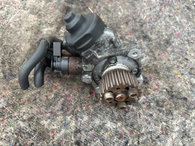 bontott VW TRANSPORTER Nagynyomású Szivattyú