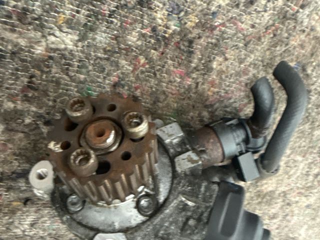 bontott VW TRANSPORTER Nagynyomású Szivattyú