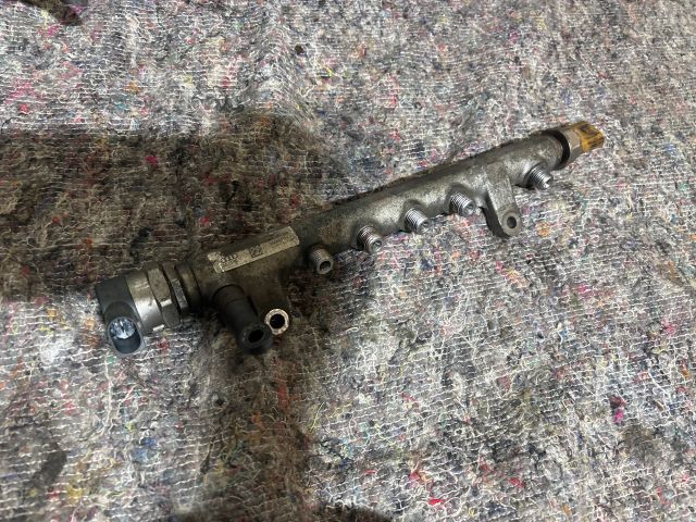 bontott VW TRANSPORTER Nagynyomású Üzemanyag Gyűjtőcső