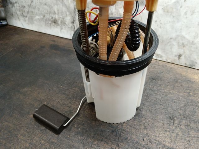 bontott VW TRANSPORTER Üzemanyag Szivattyú