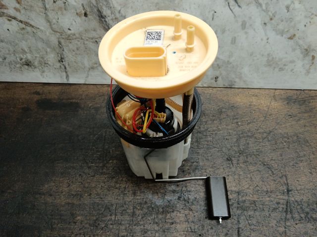 bontott VW TRANSPORTER Üzemanyag Szivattyú