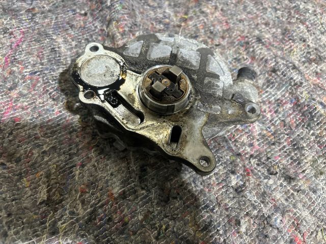 bontott VW TRANSPORTER Vákumpumpa