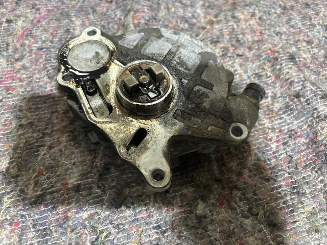 bontott VW TRANSPORTER Vákumpumpa