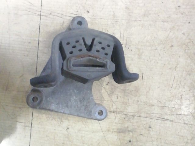 bontott VW TRANSPORTER Váltó Tartó Bak (Pozíciófüggetlen)