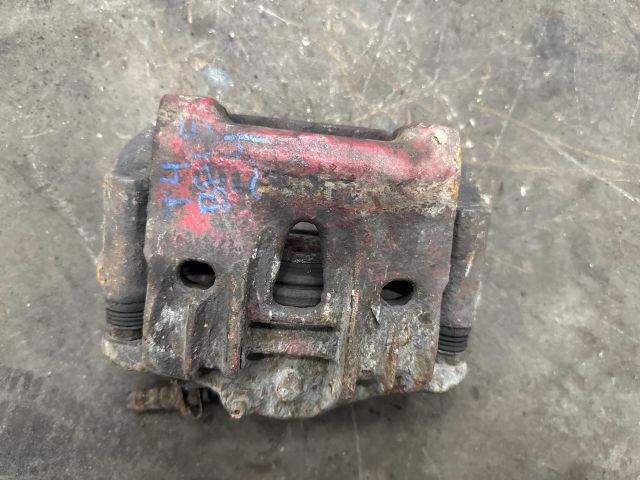 bontott VW TRANSPORTER Bal első Féknyereg Munkahengerrel