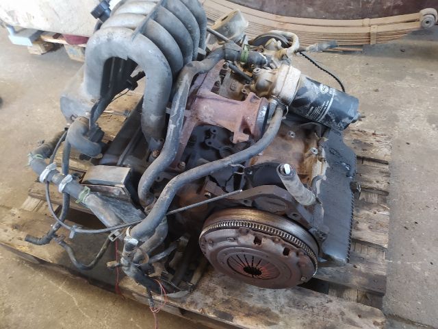 bontott VW TRANSPORTER Motor (Fűzött blokk hengerfejjel)