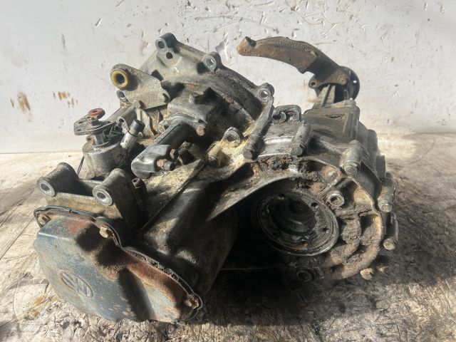 bontott VW TRANSPORTER Váltó (Mechanikus)