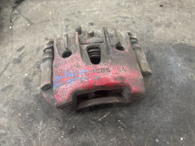 bontott VW TRANSPORTER Jobb első Féknyereg Munkahengerrel