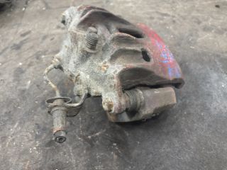 bontott VW TRANSPORTER Jobb első Féknyereg Munkahengerrel