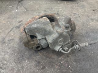 bontott VW TRANSPORTER Jobb első Féknyereg Munkahengerrel