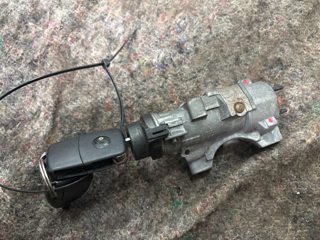 bontott VW TRANSPORTER Gyújtáskapcsoló Házzal