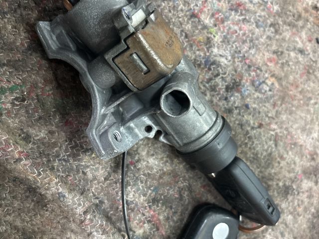 bontott VW TRANSPORTER Gyújtáskapcsoló Házzal