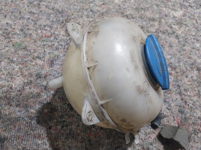 bontott VW TRANSPORTER Kiegyenlítő Tartály