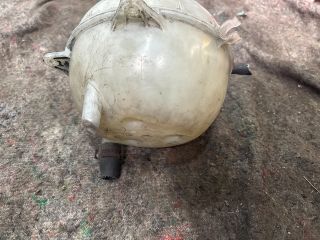 bontott VW TRANSPORTER Kiegyenlítő Tartály