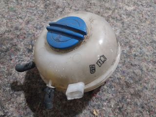 bontott VW TRANSPORTER Kiegyenlítő Tartály