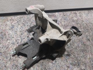 bontott VW TRANSPORTER Motor Tartó Bak (Fém)