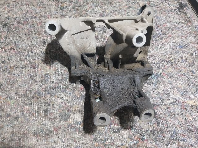 bontott VW TRANSPORTER Motor Tartó Bak (Fém)