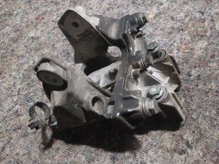 bontott VW TRANSPORTER Motor Tartó Bak (Fém)