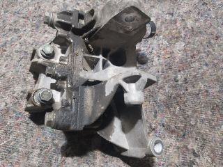 bontott VW TRANSPORTER Motor Tartó Bak (Fém)