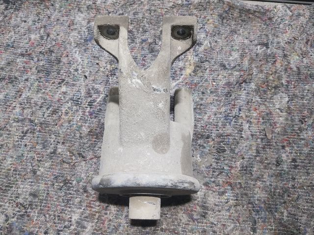 bontott VW TRANSPORTER Motor Tartó Bak (Pozíciófüggetlen)