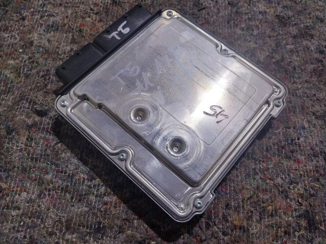 bontott VW TRANSPORTER Motorvezérlő