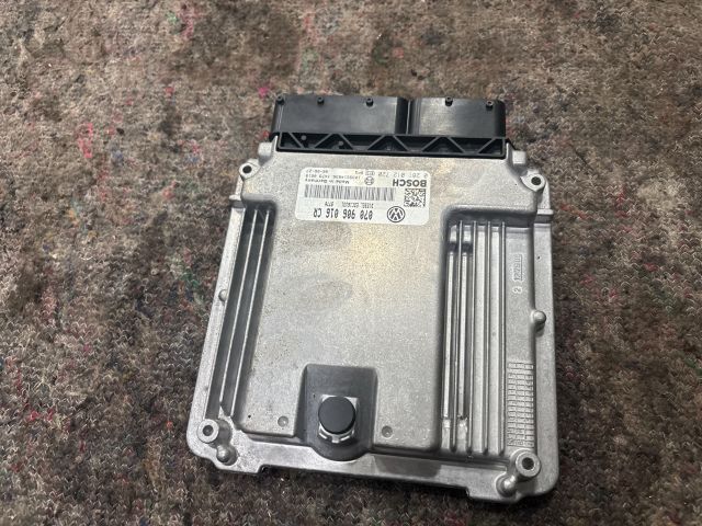 bontott VW TRANSPORTER Motorvezérlő