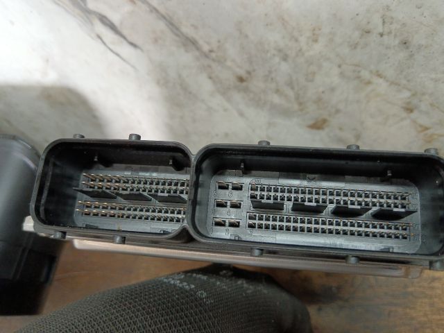 bontott VW TRANSPORTER Motorvezérlő