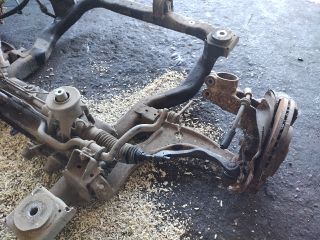 bontott VW TRANSPORTER Bal első Csonkállvány Kerékaggyal