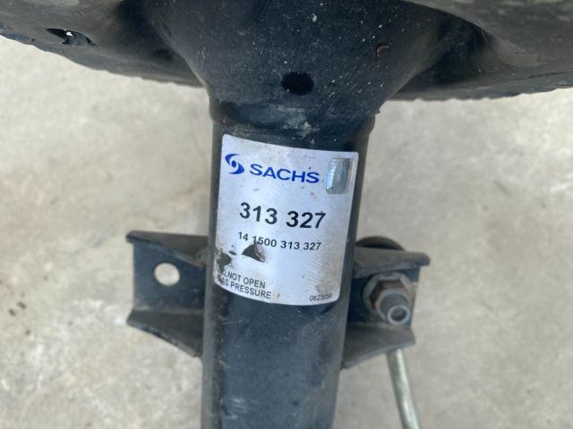 bontott VW TRANSPORTER Bal első Gólyaláb (Lengécsillapító, Rugó)