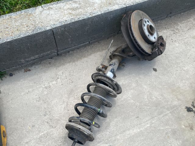 bontott VW TRANSPORTER Bal első Gólyaláb (Lengécsillapító, Rugó)