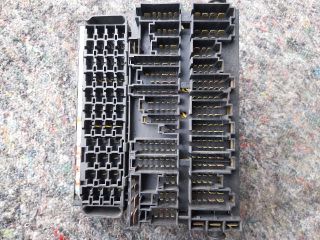 bontott VW TRANSPORTER Biztosítéktábla Motortér