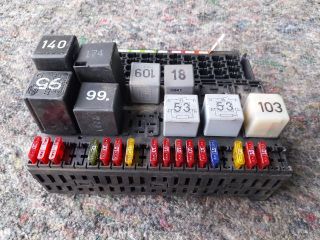 bontott VW TRANSPORTER Biztosítéktábla Motortér