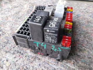 bontott VW TRANSPORTER Biztosítéktábla Motortér