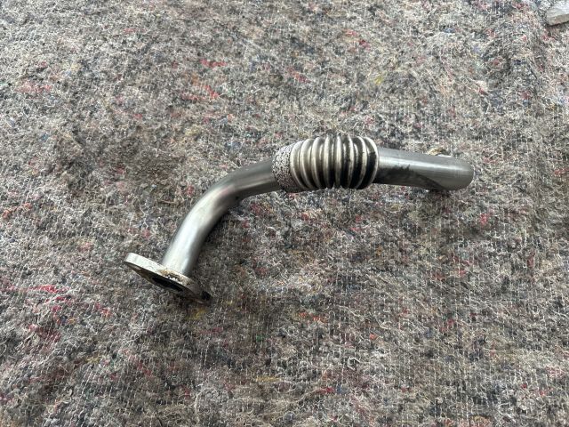 bontott VW TRANSPORTER EGR Hűtő Cső