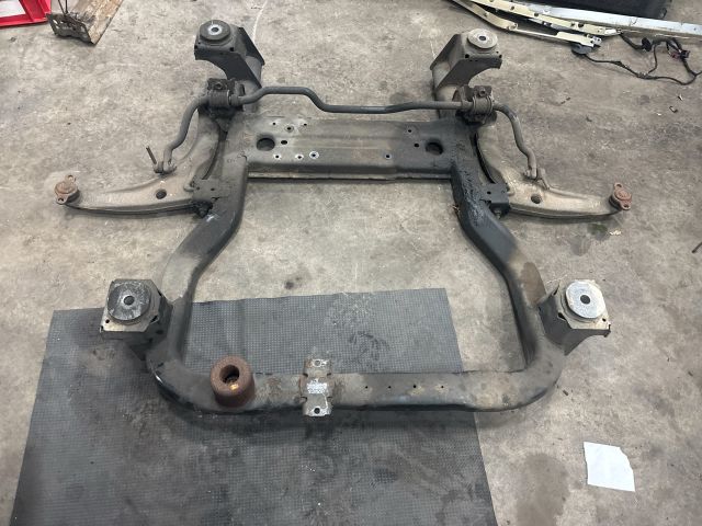 bontott VW TRANSPORTER Első Bölcső