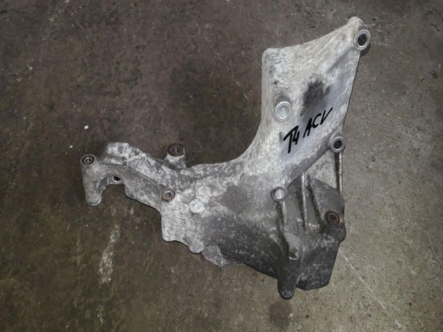 bontott VW TRANSPORTER Generátor Tartó Bak