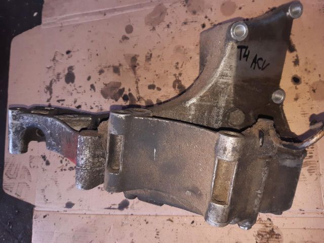 bontott VW TRANSPORTER Generátor Tartó Bak