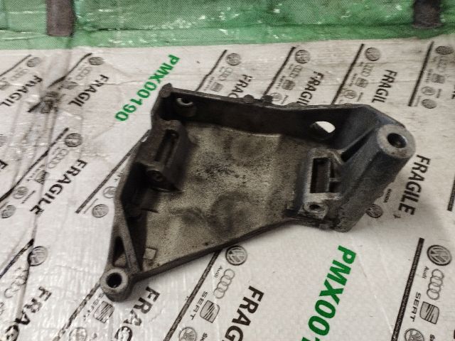 bontott VW TRANSPORTER Generátor Tartó Bak