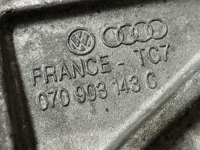 bontott VW TRANSPORTER Generátor Tartó Bak