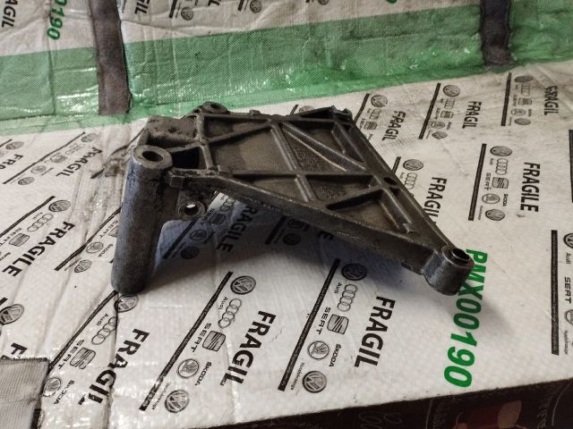 bontott VW TRANSPORTER Generátor Tartó Bak