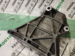 bontott VW TRANSPORTER Generátor Tartó Bak