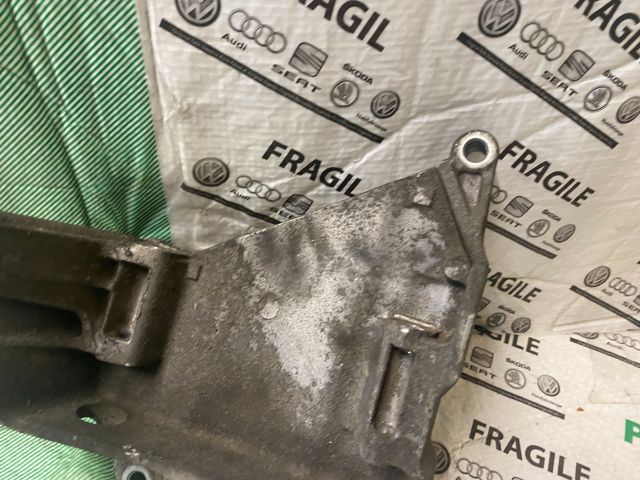 bontott VW TRANSPORTER Generátor Tartó Bak