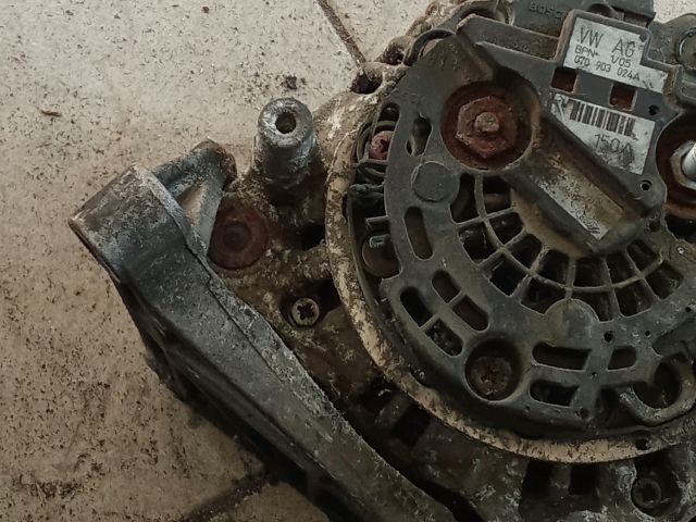 bontott VW TRANSPORTER Generátor