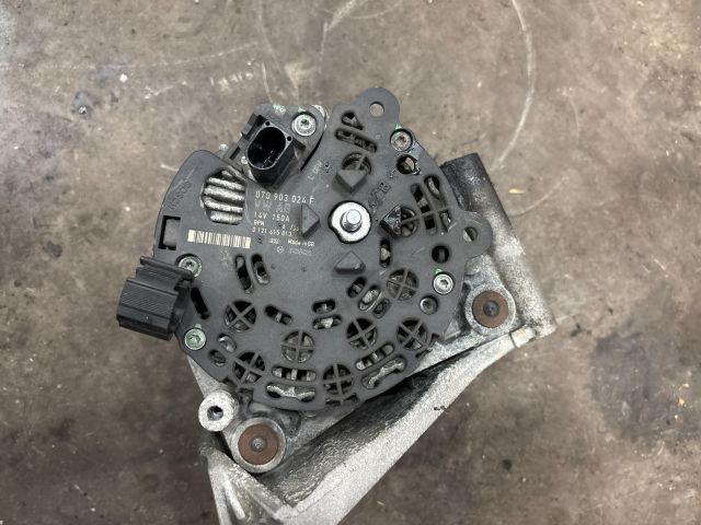 bontott VW TRANSPORTER Generátor