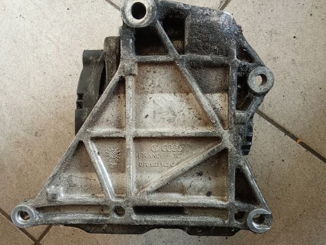 bontott VW TRANSPORTER Generátor