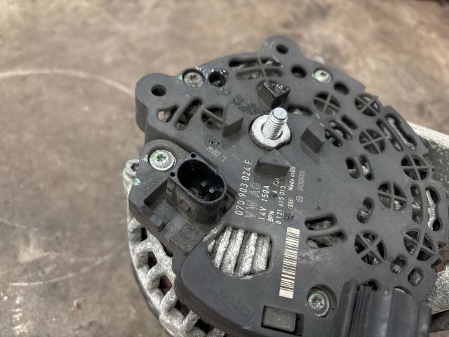 bontott VW TRANSPORTER Generátor