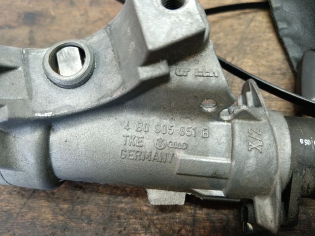 bontott VW TRANSPORTER Gyújtáskapcsoló Házzal